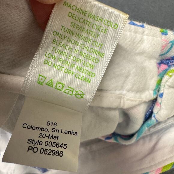 Lilly Pulitzer Shorts Womens 0 Buttercup Scallop Hem Blue Pink Coastal Paisley - Picture 6 of 8